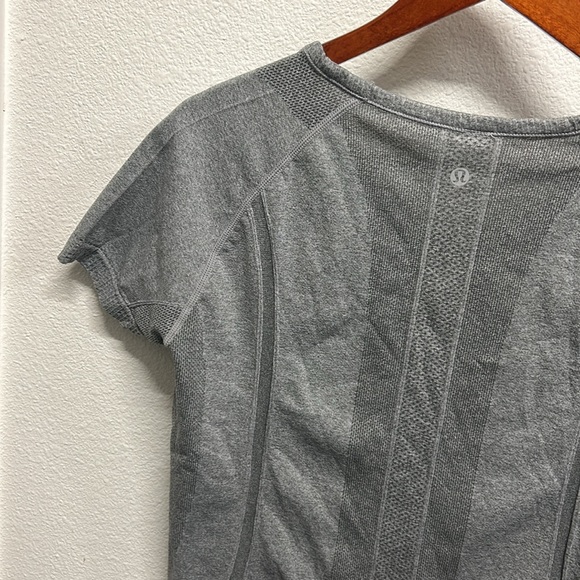 Lululemon Swiftly Tech Short Sleeve Shirt Sz 10 Gray - Picture 5 of 13